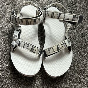 Platform Tevas